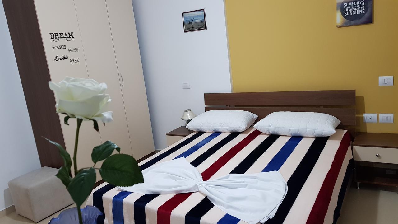 Appartamento Giallo Vlorë エクステリア 写真