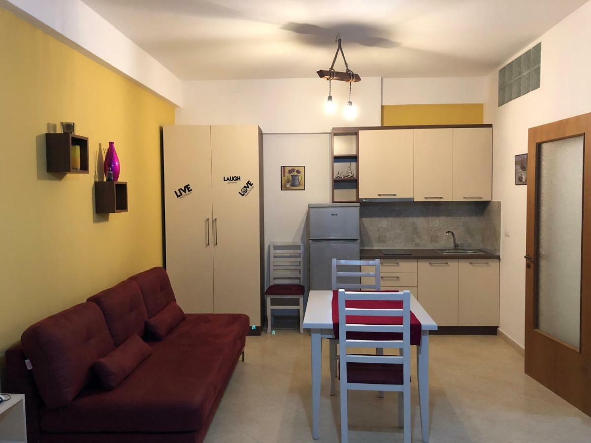 Appartamento Giallo Vlorë エクステリア 写真